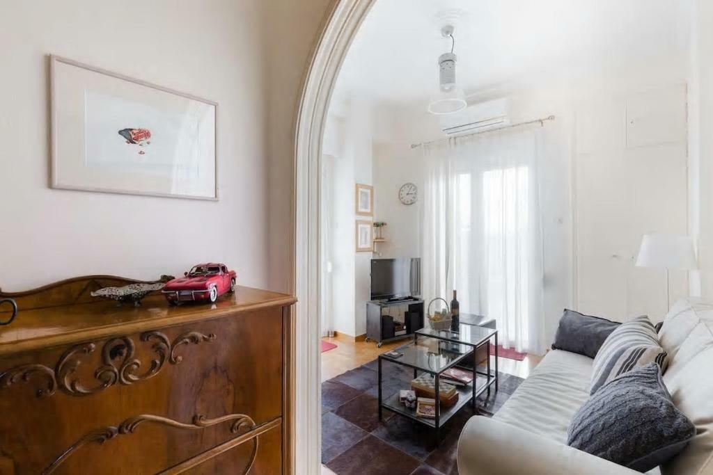 Apartamento Soulis' Penthouse Near Acropolis Atenas Exterior foto